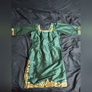 Emerald Indian Tunic With Gold Detailing/Embroidery Trimming/Size Small